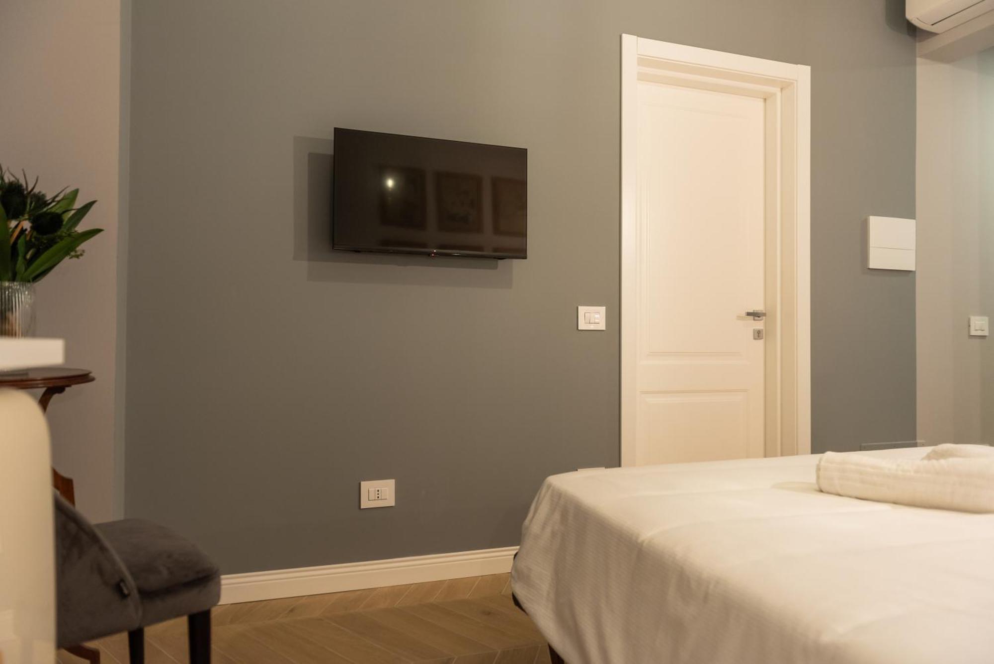 Sophia Boutique Suites Trieste Exterior foto